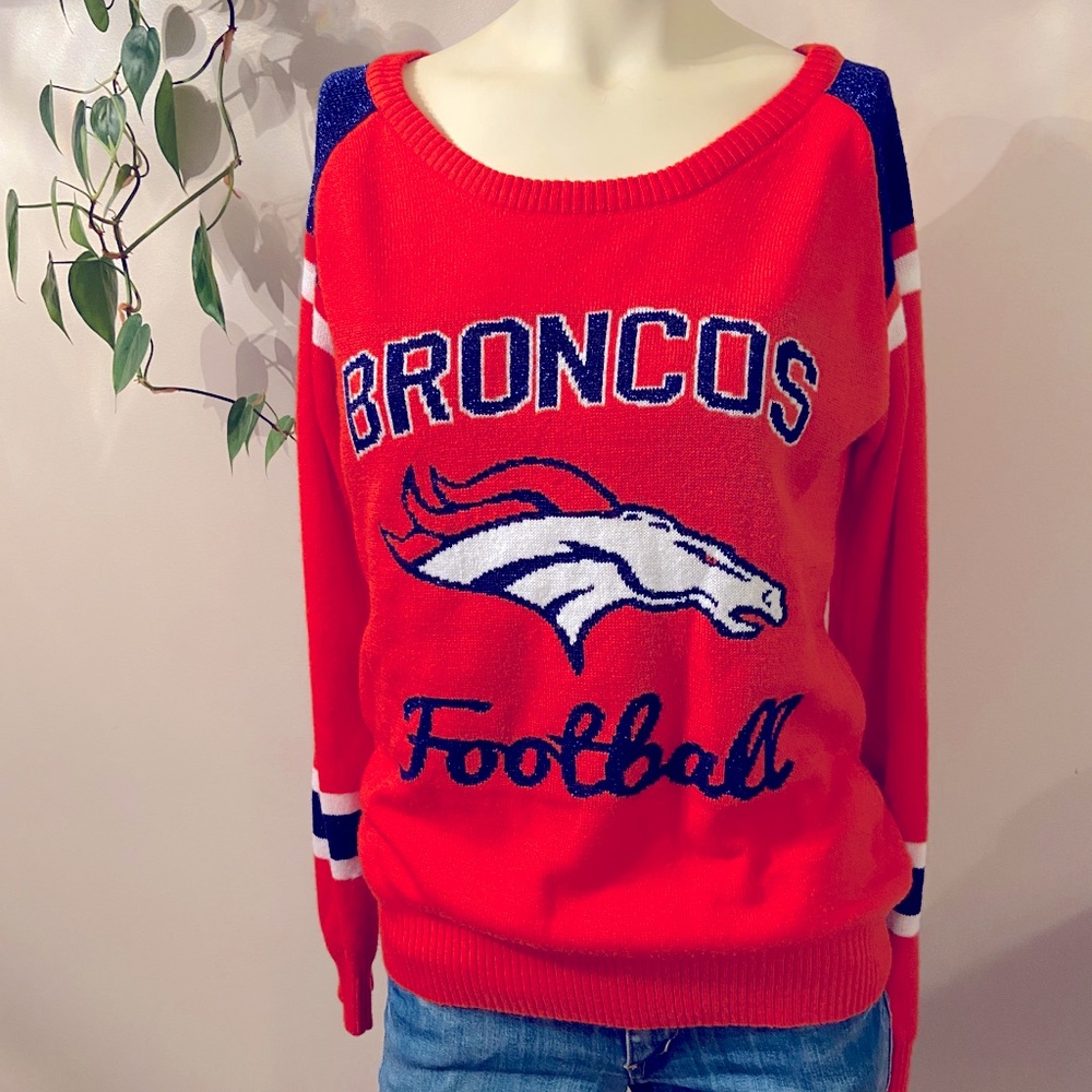 Denver Broncos football sweater size M